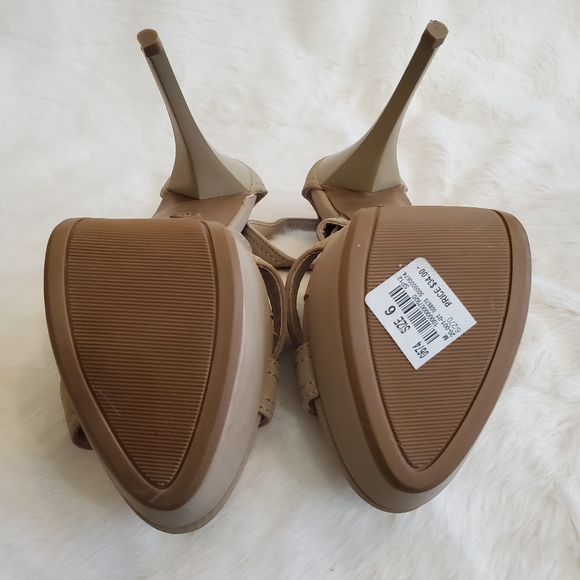 NWT Anne Michelle Beige Strappy Heels - Picture 6 of 12